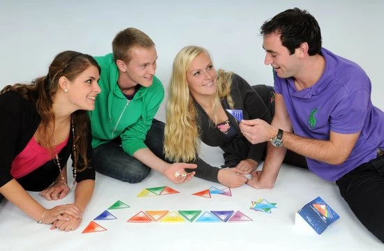 Commuse Q&A Chat Game 4 Commuse Q&A Chat Game - Afbeelding 2