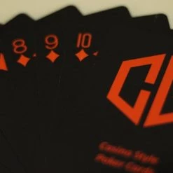 Luxe Poker Kaarten - Poker - 4 X Kaarten - 4 Sets - Cave & Garden - Speel Kaarten - Oranje - Zwart - Kaartspel - Professionele Kaarten - -kaartspellen Verkoopwinkel 550x366 159