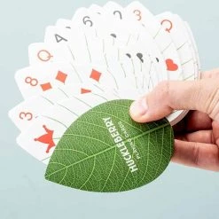 Kikkerland Huckleberry Leaf Cards - Speelkaarten In De Vorm Van Een Blad - In En Handig Meeneem Blikje - Kinderspeelgoed -kaartspellen Verkoopwinkel 550x484 7