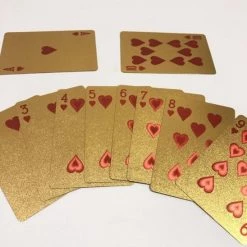 Merkloos Waterdichte Speelkaarten Goud - Kaarten - Waterbestendig - Poker - Blackjack - Patience - Spelletjes - Kaarten Truukjes - Outdoor - Kaarten Set - Plastic Goudfolie -kaartspellen Verkoopwinkel 550x548 1